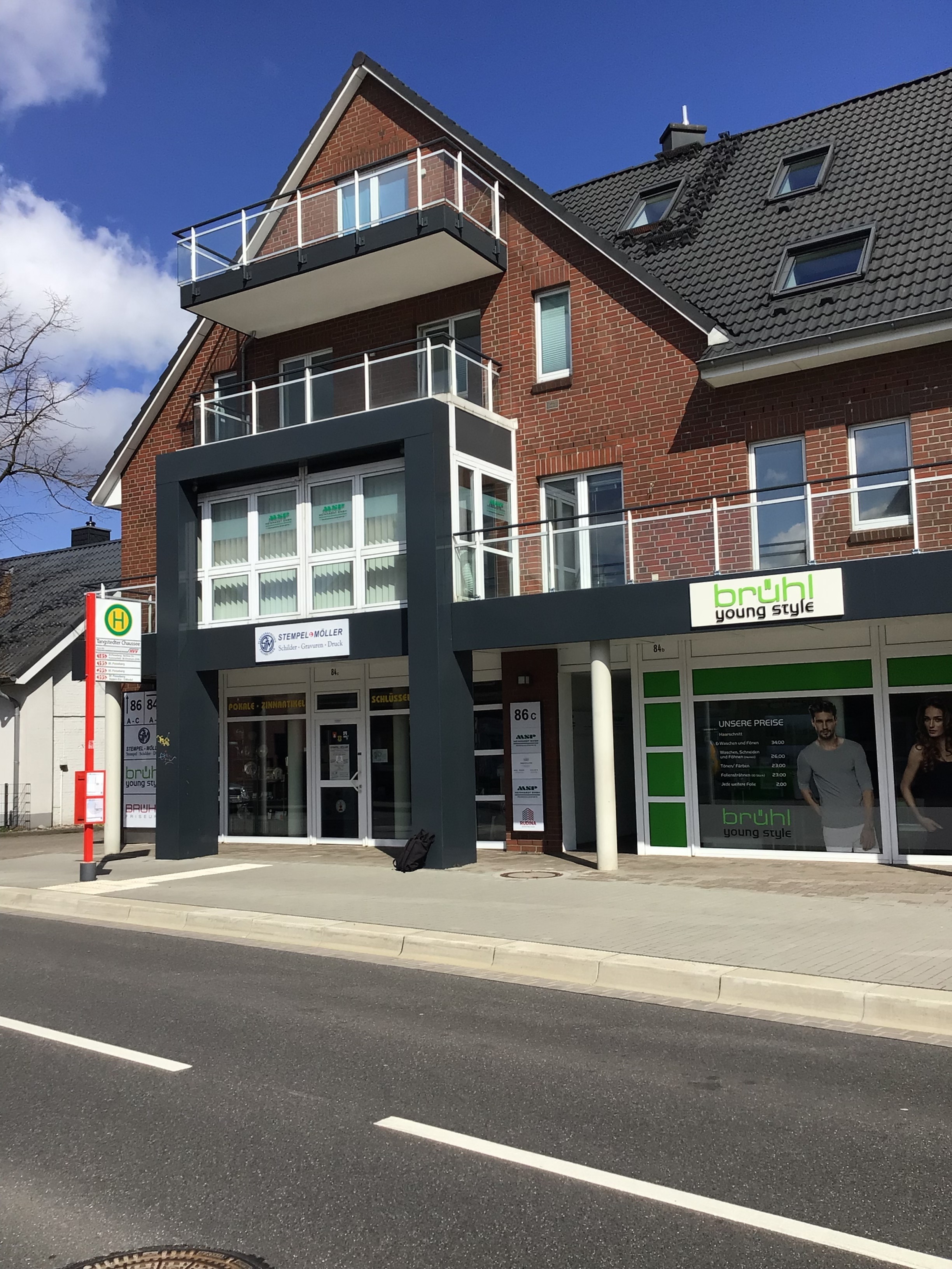 Hauptstraße Nr. 86 | FUTURE HISTORY